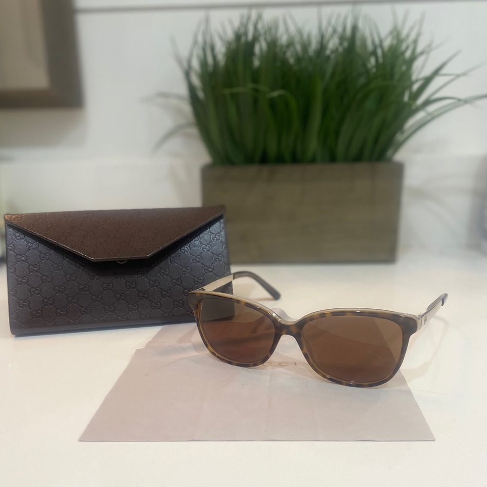 🤎🖤Authentic Gucci sunglasses 🤎🖤